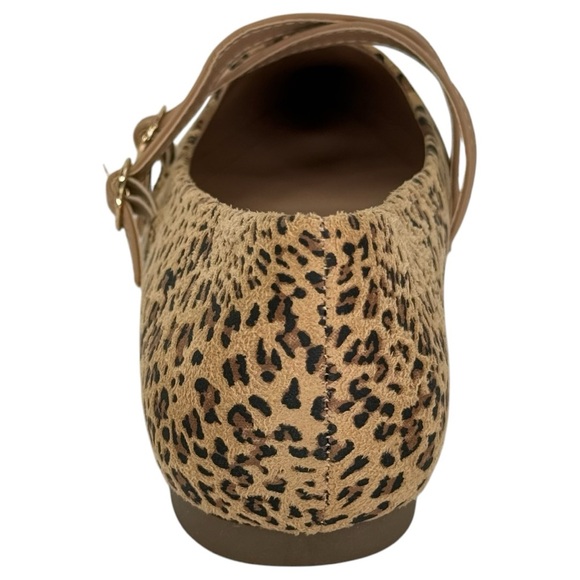 Journee Collection Patricia Leopard Womens Flats Size 9.5W - Picture 4 of 10